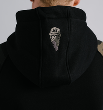 Lade das Bild in den Galerie-Viewer, Camo Raglan Hoodie
